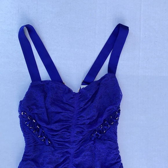 Guess By Marciano Emilie Lace Dress - Picture 6 of 9